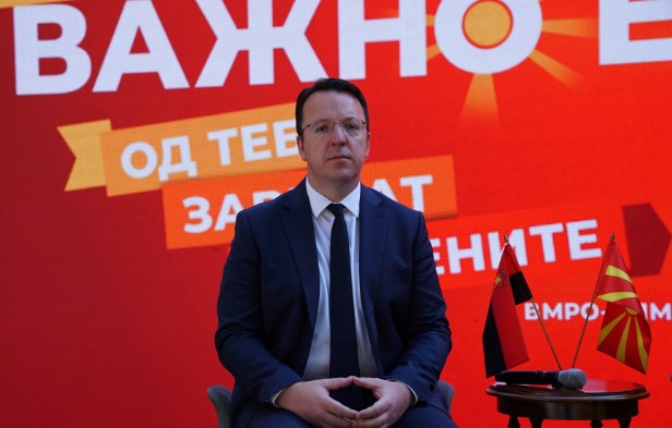 Пет членки на ЕУ сметаат дека Македонија не заслужува да ги почне преговорите