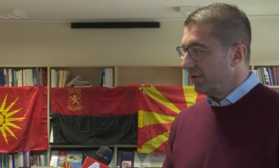 Мицкоски: Владата во заминување и Спасовски оставија девастирачки проблем со патните исправи за граѓаните во Македонија