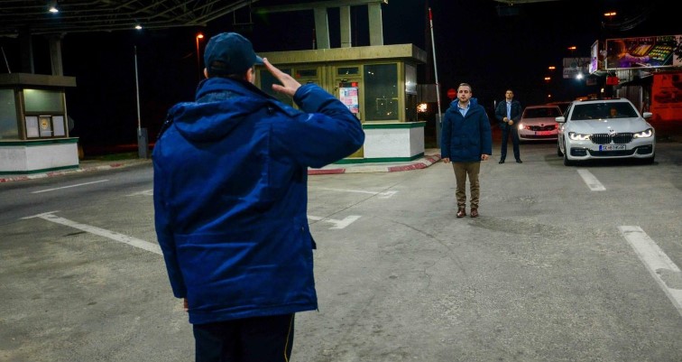 Со високи државни почести дополнителниот заменик министер на СДСМ ги пречека новите обрасци на грчката граница