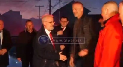 Џафери во Форино пречекан со извици „Косово“ и „Илирида“ (ВИДЕО)
