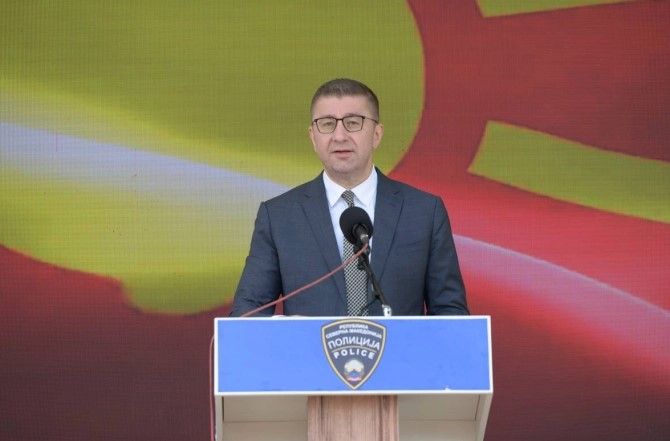 Mицкоски повторно со повик до опозицијата: Да лобираме заедно ЕП да го изгласа извештајот за многувековниот и посебен македонски идентитет и јазик