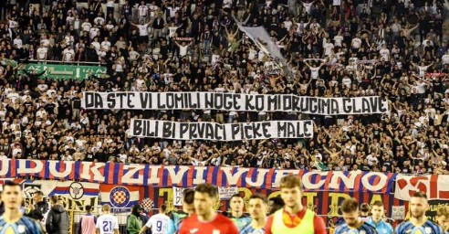 „Торцида“ со брутална порака до играчите на Хајдук (ФОТО)