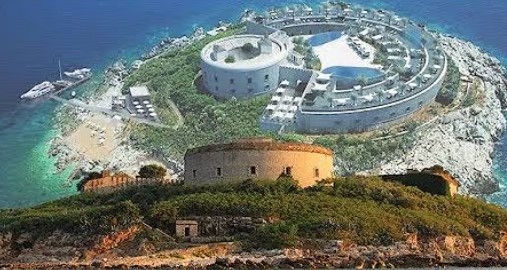 Oстровот Мамула, од некогашен логор до луксузен хотел