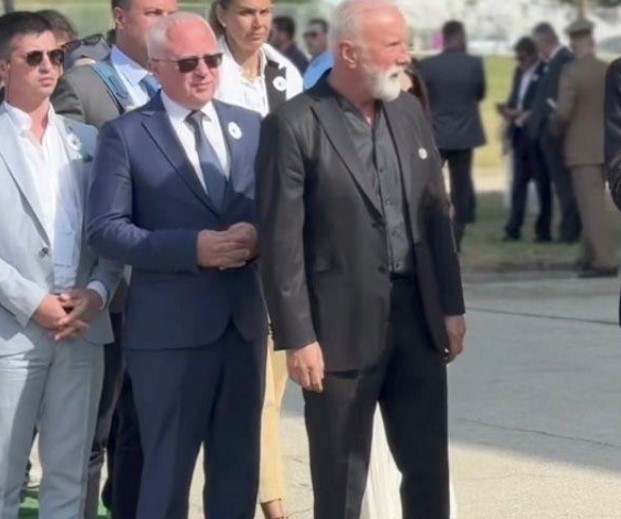 Дино Мерлин на одбележувањето на денот на Сребреница