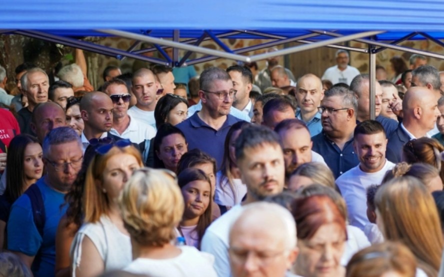Мицкоски на Голема Богородица го посети манастирот во Берово