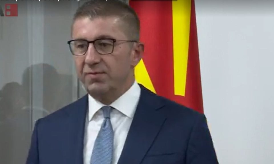 Mицкоски: АР и АНБ ги користеле државните ресурси и ме прислушкувале, мислејќи дека на тој начин ќе добијат предност кај нивните налогодавци