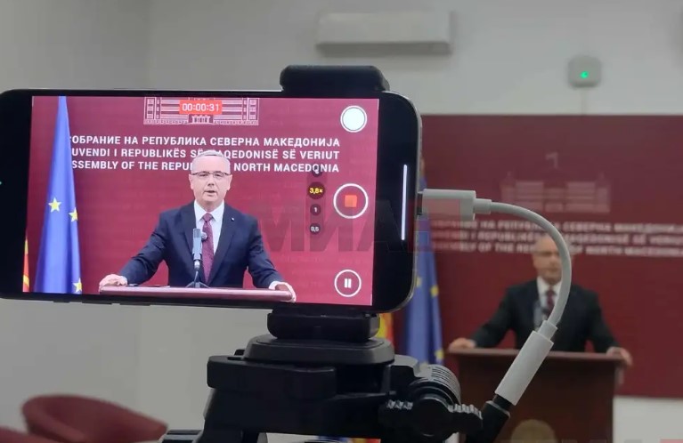 Реџепи смета дека штом е претседател на комисијата за надзор автоматски треба да добие безбедоносен сертификат
