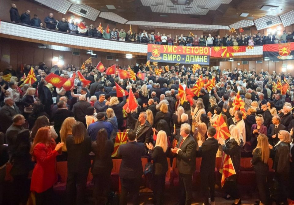 Mицкоски испрати порака до Ахмети: Политиките на ДУИ ја испразнија Македонија