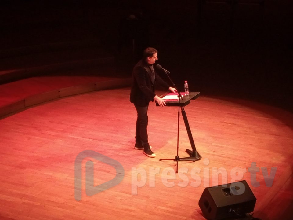 Кесиќ ги праша скопјани: А да ви го дадеме малку Вучиќ?