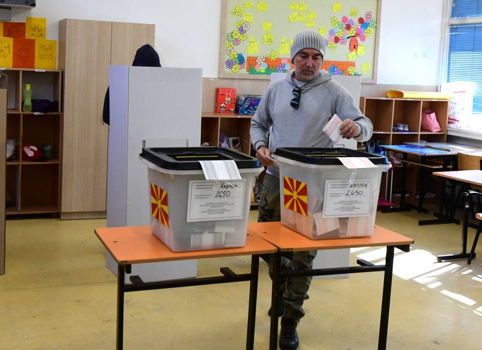 Излезност до 11:00 часот – Пробиштип води со 22%, најниска излезност во Сарај