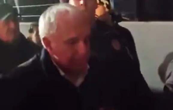 Дали солзите по пречекот од „Гробарите“ ќе го натераат Обрадовиќ да остане на клупата на Партизан? (ВИДЕО)