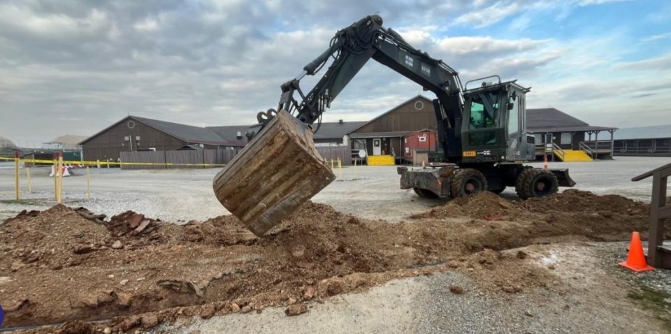 Се раскопува Бондстил, што има долу?