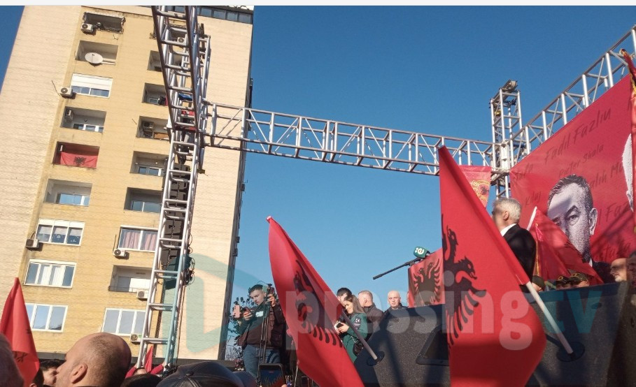 Скопје наликуваше на град на Косово: Се протестираше за УЧК и Хашим Тачи