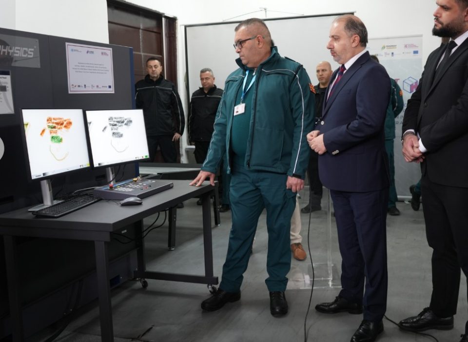 Новиот скенер-рентген на Царината открива пратки со дрога, екплозив и оружје