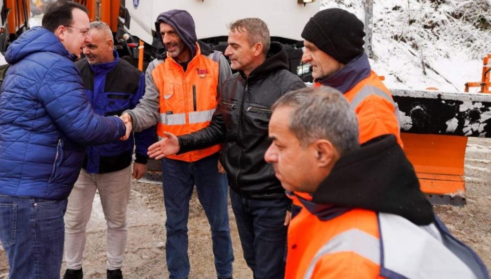 Николоски на терен: Увид на превоите Стража и Пресека – патиштата проодни, снегот редовно се чисти од Македонија пат