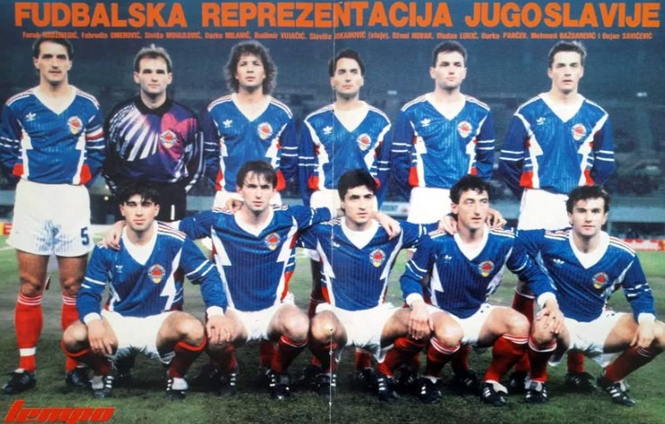 Знаете ли дека во Ирска се уште се носи дресот на Југославија? (ВИДЕО)