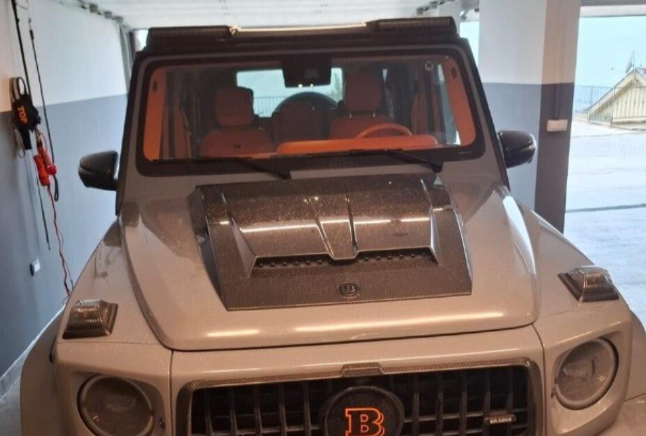 Возило „Брабус“ кое вреди 100.000 евра одземено од гаражата на Радоје Звицер (ФОТО)