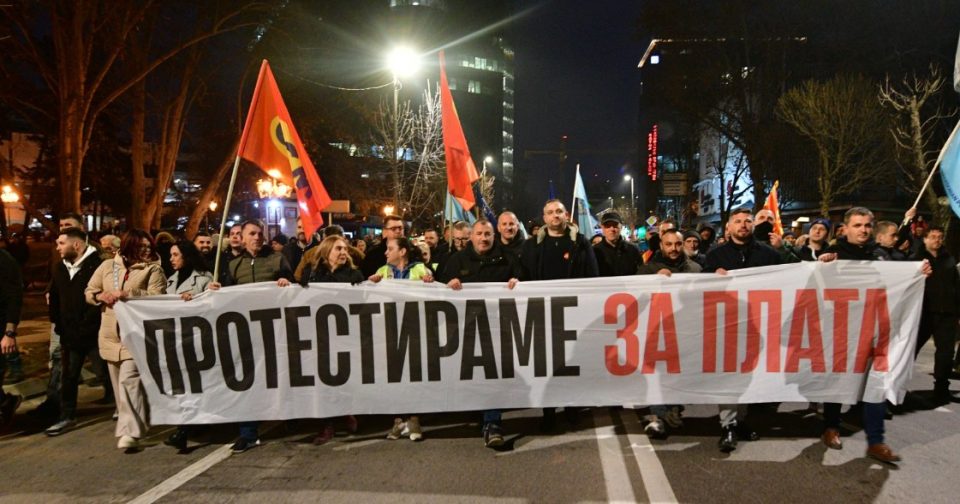 ССМ протестира пред Собранието