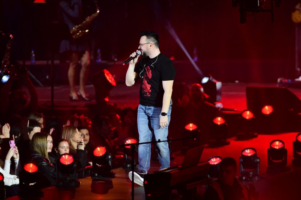 Македонската публика го сака Лозано со километри јаки хитови