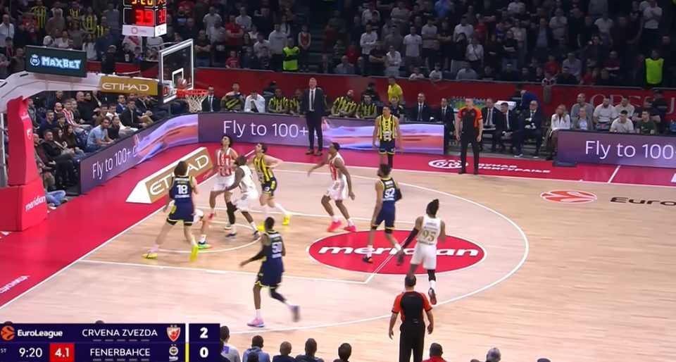 Фенербахче падна во Белград (ВИДЕО)