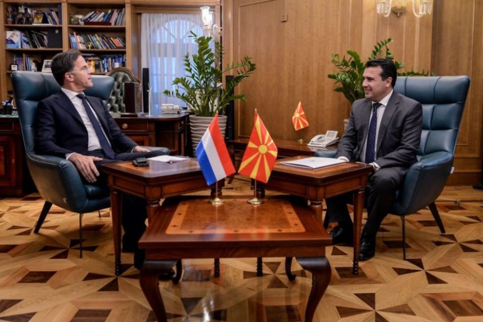 Марк Руте како премиер на Холандија ја спаси владата на Заев пред пет години