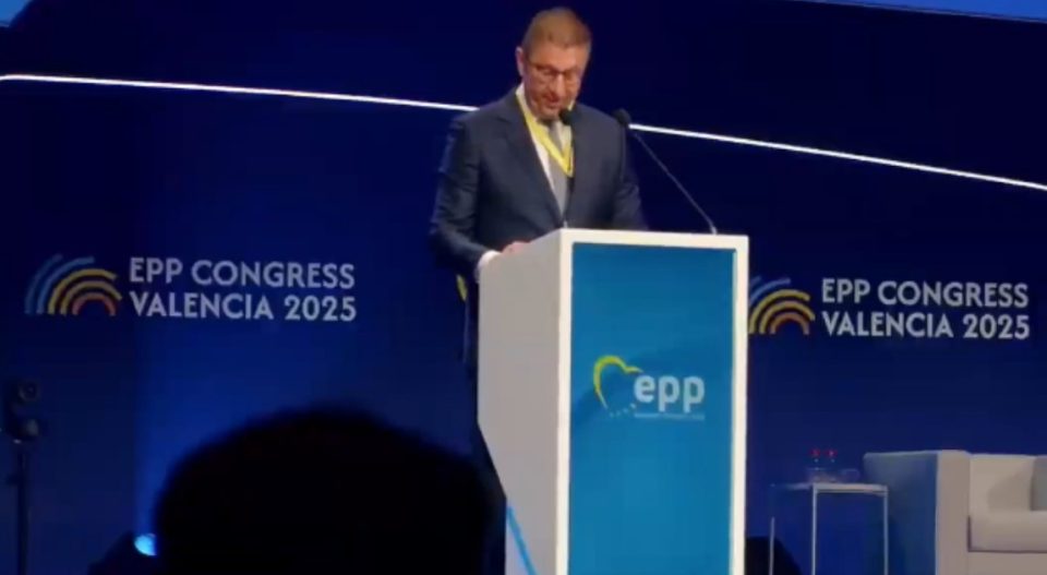 Премиерот Мицкоски на конгрес на ЕПП во Брисел