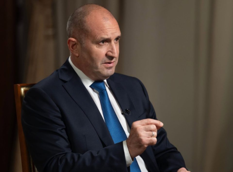 „Македонски јазик не постои, а историјата ни е заедничка“: Со Румен Радев на чело на Бугарија Македонија не може да се надева на преговори со ЕУ