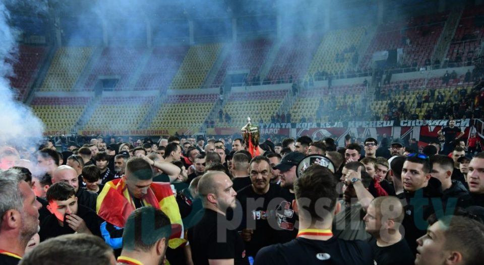 Фото галерија од прославата на титулата на ФК Вардар