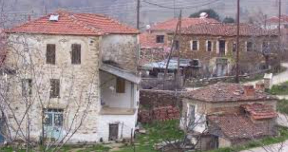 Македонците во Грција: За 20 години од барање за враќање на имотите до повик да добијат грчки пасош
