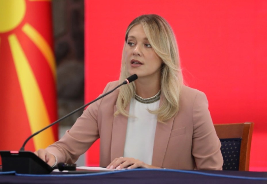 Mитева: За прославата на независноста не се потрошени буџетски пари