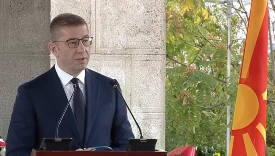 Мицкоски се надева на 1000 евра просечна плата до крајот на мандатот на оваа влада